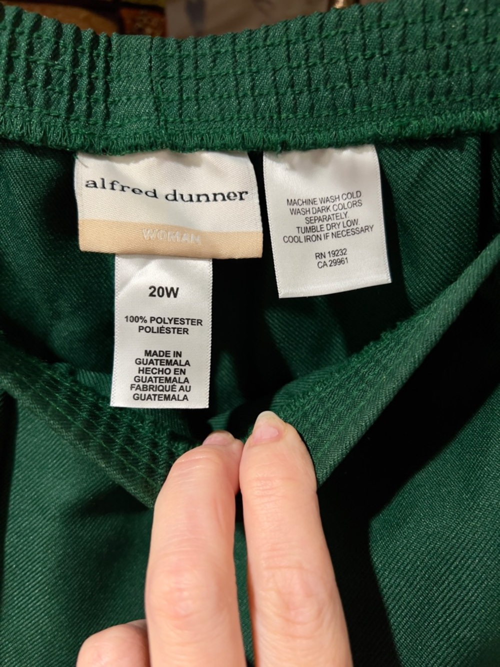 Alfred Dunner Forest Green Elastic-Waist Cropped Tapered Pants - Picture 3 of 7